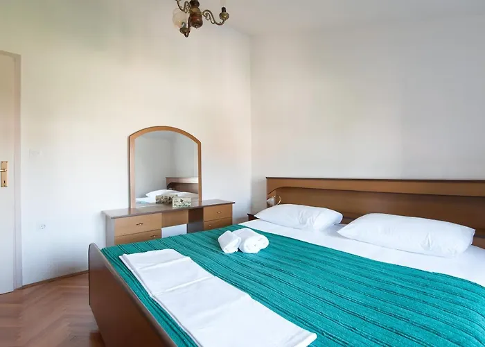 公寓 By The Sea Turanj, Biograd - 6445 图兰杰